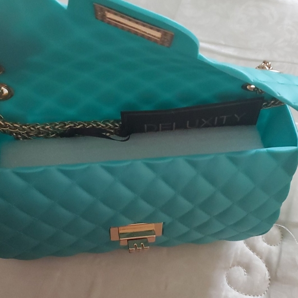 Purse - Picture 2 of 2